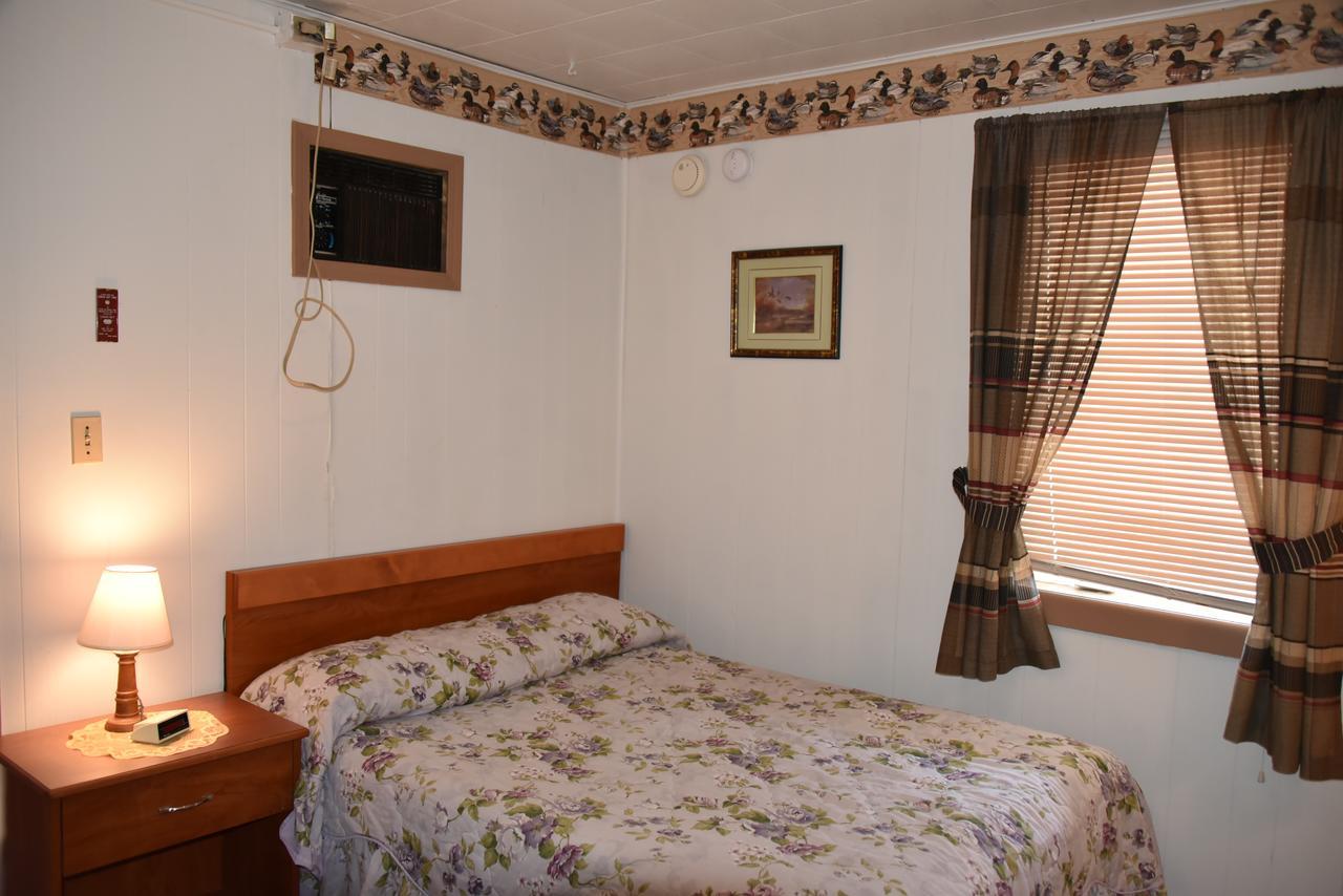 Royals Inn Motel Malta Dış mekan fotoğraf